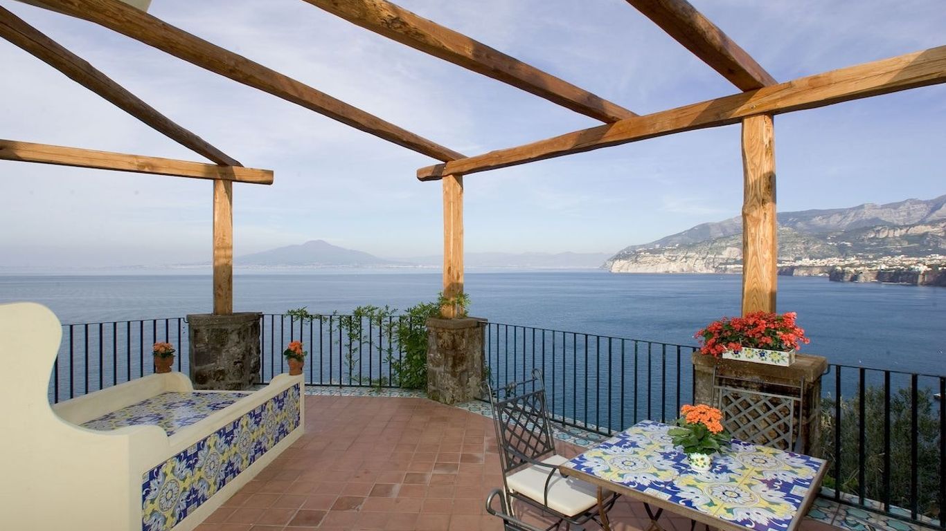 Hotel La Tonnarella