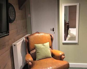 Kings Arms Inn - Radstock - Huiskamer