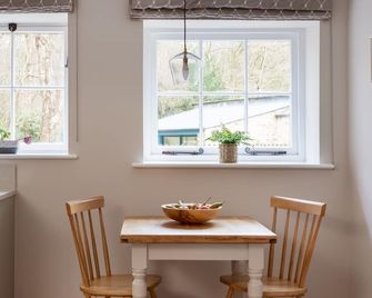 Stable Cottage Chatsworth Estate - Baslow - Comedor