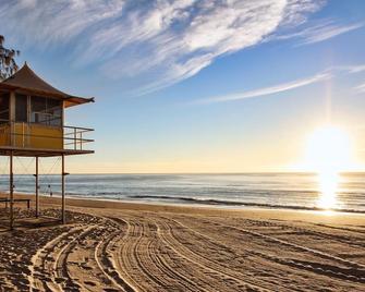 Tumut Unit 1 - Tweed Heads - Beach