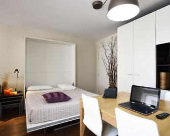 Logroño Center Apartment. Possibility of garage - Logroño - Bedroom