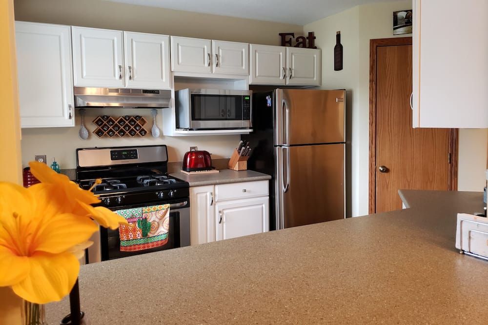Comfortable home away from home. Close to ONU and all grocery and restaurants. - Bourbonnais - Kuchyň