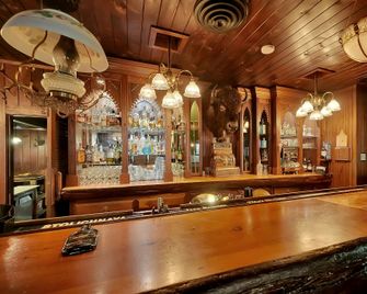 Narrow Gauge Inn - Fish Camp - Bar
