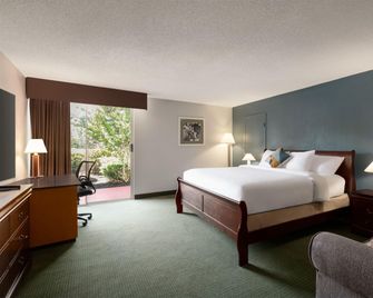 Baymont by Wyndham Salem Roanoke Area - Salem - Camera da letto
