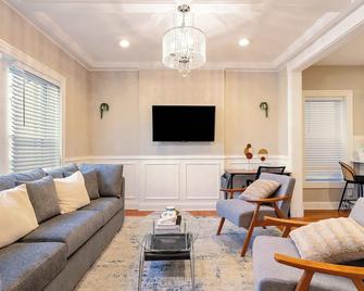 3BR Modern Condo near Wrigley/Dwtn +Free Parking - Chicago - Sala de estar