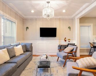 3BR Modern Condo near Wrigley/Dwtn +Free Parking - שיקאגו - סלון