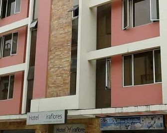 Hotel Residencial Miraflores - Loja - Budova