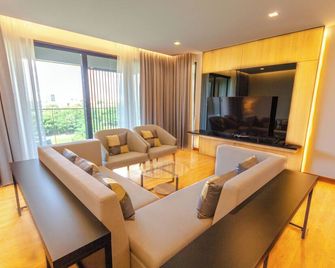 The Grand Chaiyapruek Nimman Chiangmai - Chiang Mai - Living room