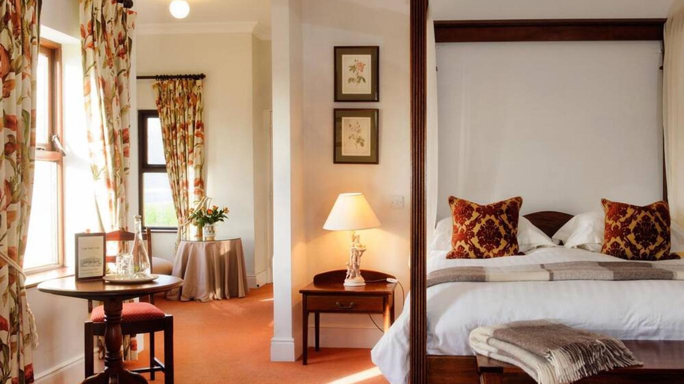 لوف إناج لودج هوتل