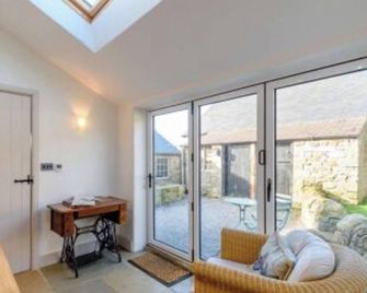 Stunning 3 Bed Cottage - Bedale - Living room