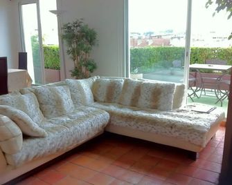 Appart Hôtel Résidence Courcelle - Levallois-Perret - Salon