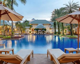 Holiday Inn Resort Phuket - Kota Phuket - Kolam