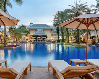 Holiday Inn Resort Phuket By IHG - Phuket - Pool