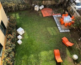 Residence Cimarosa - Milan - Building