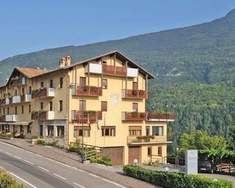 Hotel Bellavista - Stenico - Building