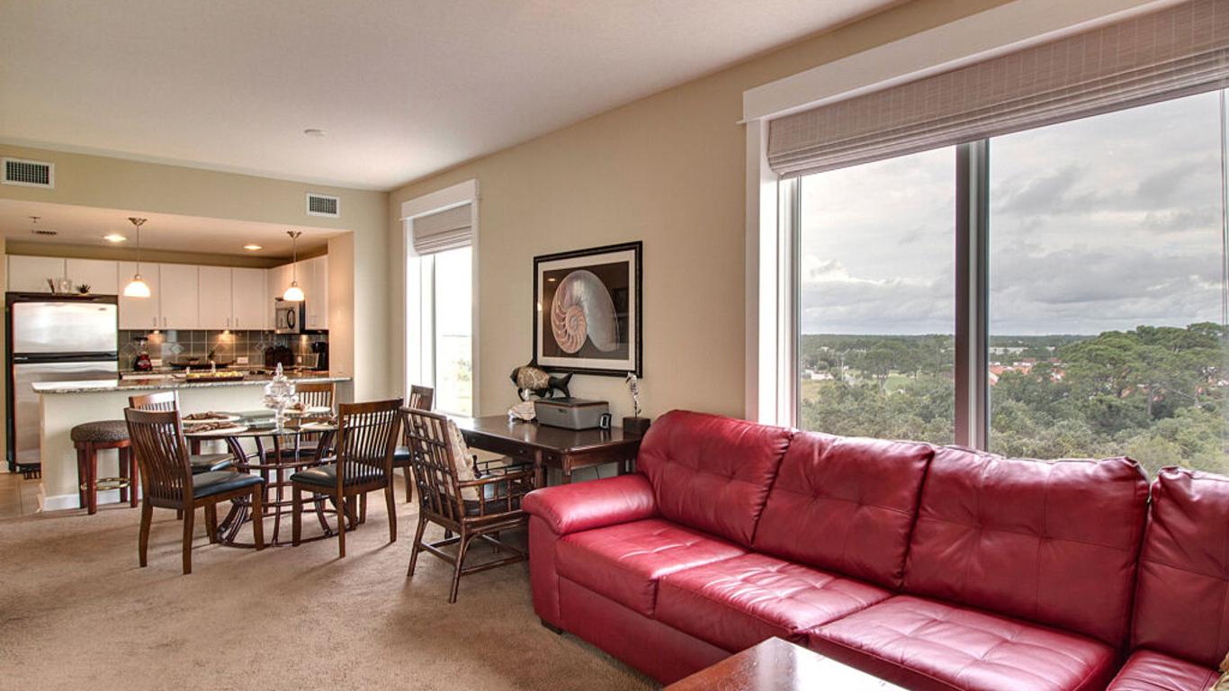 Grand Panama Beach Resort by Emerald View Resorts