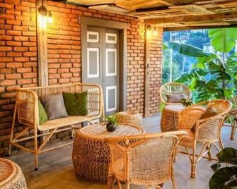 Banana Bunks Kandy - Kandy - Patio