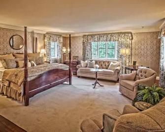 The Historic Brasenhill Mansion - Lebanon - Bedroom