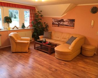 Pöhlbergblick Annaberg - Annaberg-Buchholz - Obývací pokoj