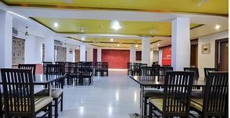 First Transit Hotel - Hyderabad - Restaurant