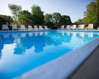 Goshorn Lake Resort Cottage #6 Saugatuck, MI - Saugatuck - Pool