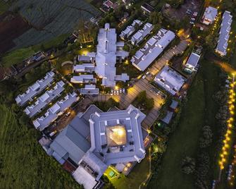 Sterling Ooty Fern Hill - Ooty - Building