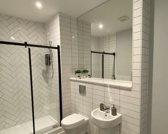 Kempston Suites Liverpool Apartment 10 - Liverpool - Bad