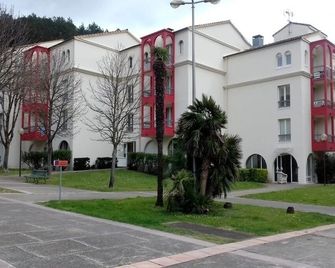 Studio RDC for curists or holidaymakers with parking and wifi in Lamalou les Bains - Lamalou-les-Bains - Bâtiment