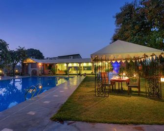 Treehouse Amaara- Pure Vegetarian Resort - Τζοντχπούρ - Πισίνα