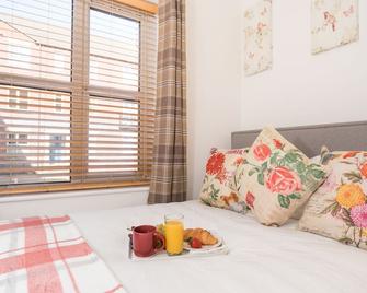 City Centre Posh Parlour Gated Parking 1bed Wifi - Hull - Bedroom