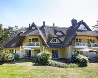 Souterrain Ferienwohnung in Dierhagen - Ostseebad Dierhagen - Budova