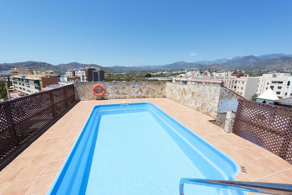 Hotel Toboso Chaparil - נרחה - בריכה