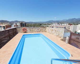 Hotel Toboso Chaparil - Nerja - Svømmebasseng