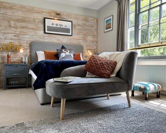 New Flying Horse Inn - Ashford - Bedroom