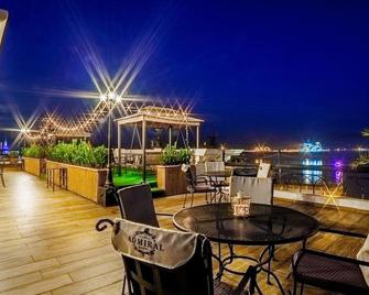 The Admiral Hotel - Batumi - Patio