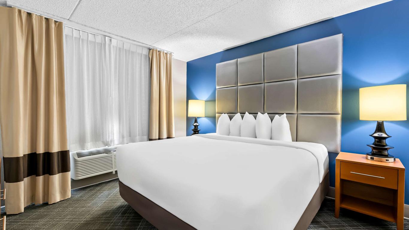 Comfort Inn and Suites Nashville Near Tanger Outlets I-24 Antioch