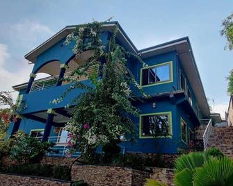 Hi Hills Apartments. - Accra - Building