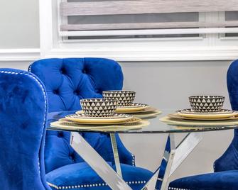 A Little Slice of Luxury - بروكلين - مطعم