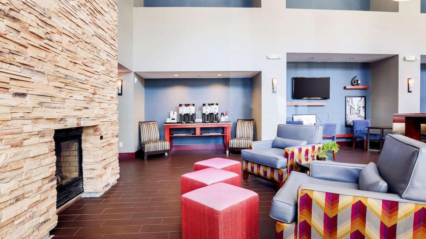 Hampton Inn & Suites Poughkeepsie