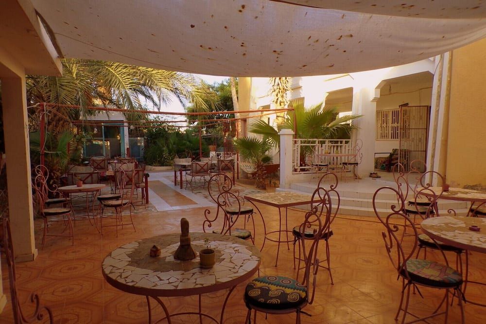 Le Triskell Auberge - Hostel - Nuakšott