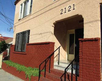 Sleek Studio Near Downtown La • Ac • Wifi • Snacks - Los Angeles - Bâtiment