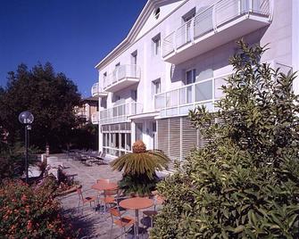 Garden Palace - Varazze - Building