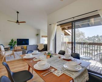 La Mesa Townhome 15 Mi to San Diego! - La Mesa - Dining room