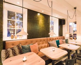 Logement Overzee - Nes - Restaurant