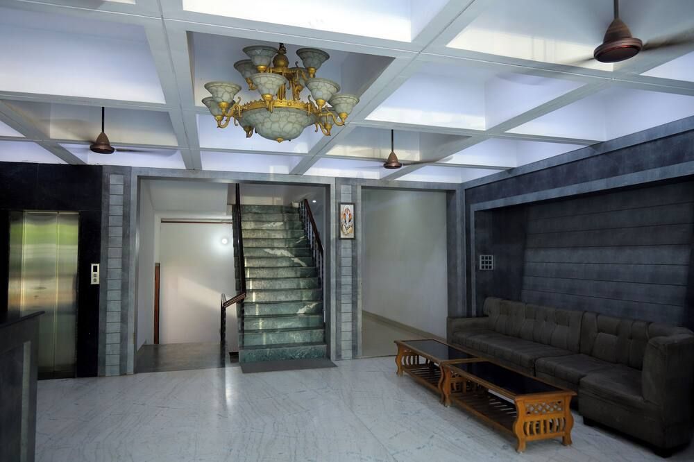 Mansarover Hotel & Banquets - Bareilly