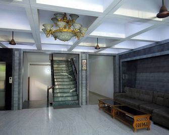 Mansarover Hotel & Banquets - Bareilly