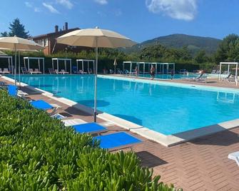 Comfort Mobilehome Camping 6-bed Ameglia - Ameglia - Piscina