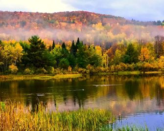 Rustic Studio Cabin Rental in the Heart of the White Mountains in New Hampshire - Lisbon - Outdoors view