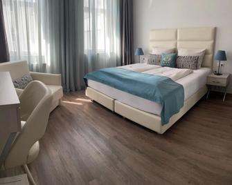 Hotel Post Sindelfingen - Sindelfingen - Schlafzimmer