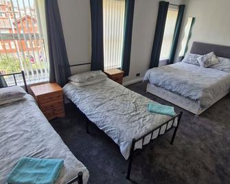 The Clevedon - Blackpool - Bedroom